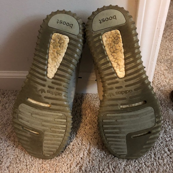 Authentic Yeezy Boost (First Edition) - Picture 4 of 6